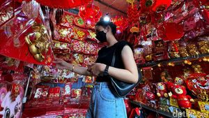 Imlek Makin Dekat, Pecinan Glodok Kian Memerah