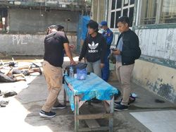 Polisi Gerebek Kampung Narkoba Beromzet Rp 1,8 M di Samarinda, 8 Ditangkap