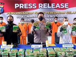 Polisi Bekuk Sindikat Internasional Pengedar 80 Kg Sabu di Riau
