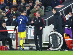 MU Gebuk Brentford, Ronaldo Ngamuk Saat Diganti