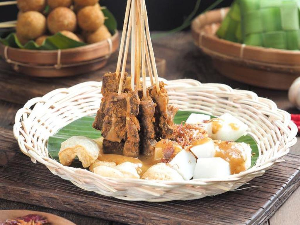 Sate Padang Ajo Noah Punya Variasi Menu yang Bikin Goyang Lidah Sate Padang Ajo Noah Punya Variasi Menu yang Bikin Goyang Lidah