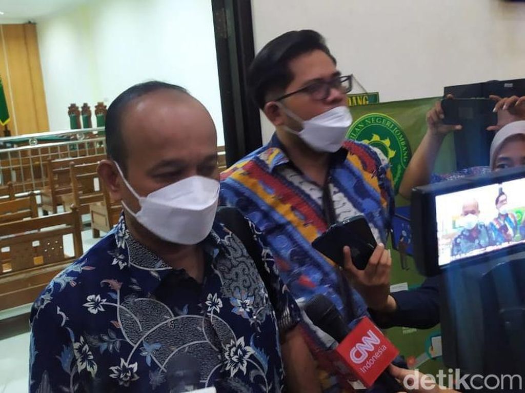 Alasan Anak Kiai di Jombang Minta Polisi Cabut Status Tersangka Pencabulan Alasan Anak Kiai di Jombang Minta Polisi Cabut Status Tersangka Pencabulan
