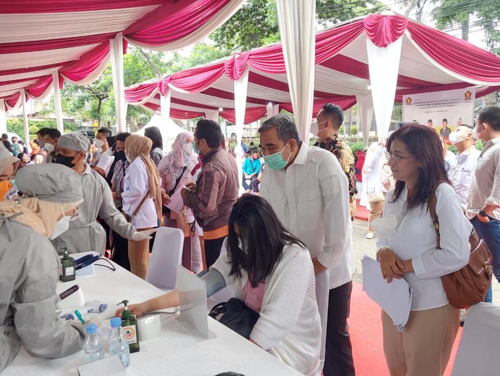 Muzani: Partai Gerindra akan Gelar Vaksinasi Booster di Seluruh Daerah Muzani: Partai Gerindra akan Gelar Vaksinasi Booster di Seluruh Daerah