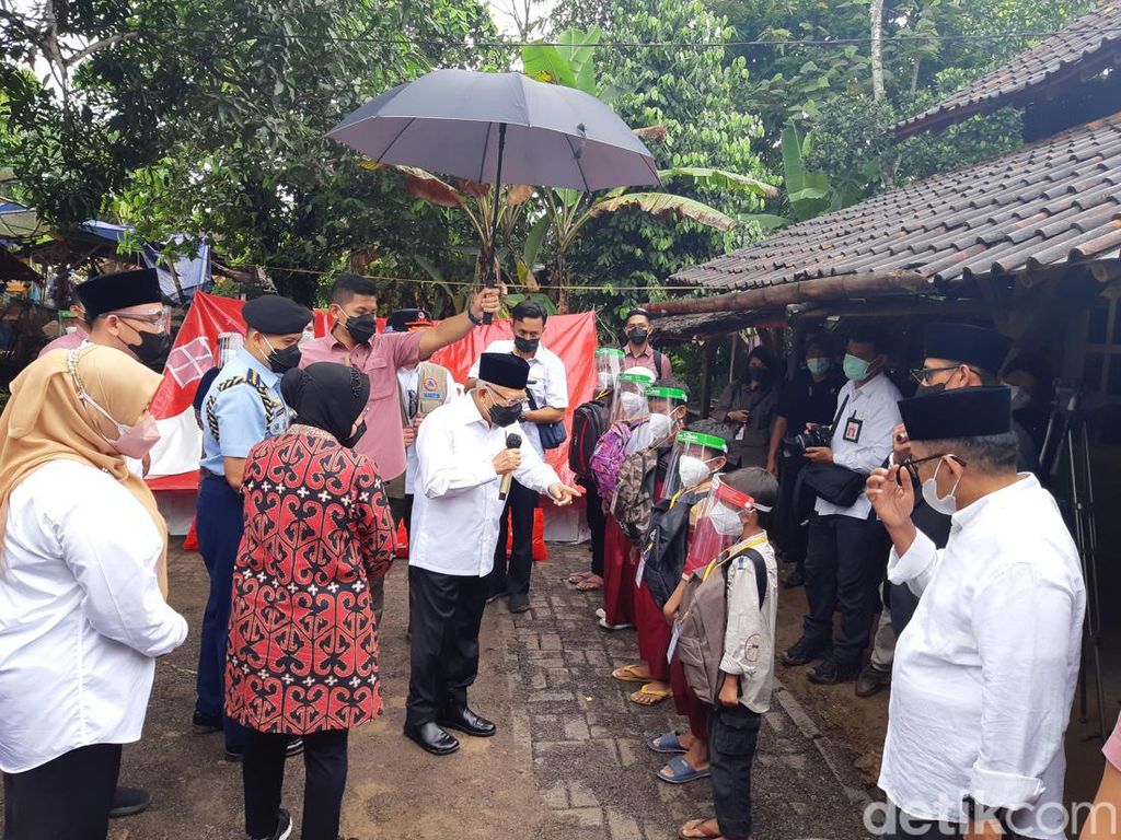 Tinjau Korban Gempa Banten, Maruf Tawari Warga Relokasi ke Tempat Aman