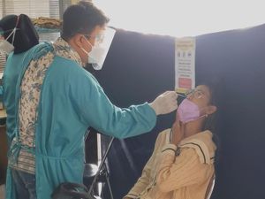 Yuk Cek Jadwal Antigen di 11 Stasiun Daop 8 Surabaya Yuk Cek Jadwal Antigen di 11 Stasiun Daop 8 Surabaya
