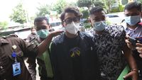 Ardhito Pramono ke Lokasi Rehabilitasi Ditemani Istri