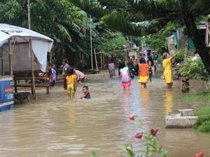 Banjir Satu Desa di Jombang Surut, 700 Rumah Terdampak-39 Warga Mengungsi