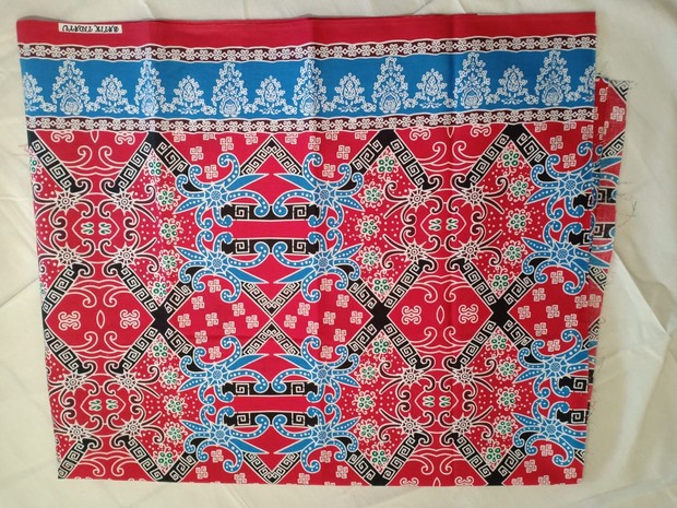 batik Tidayu/Foto : ukm.singkawangkota.co.id motif batik Tidayu menampilkan gambar burung Enggang, fauna yang hidup di pulau Kalimantan