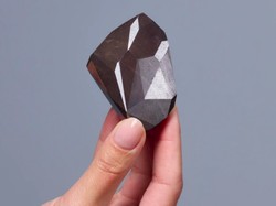 Berlian Hitam dari Luar Angkasa Dijual Rp 97,5 Miliar