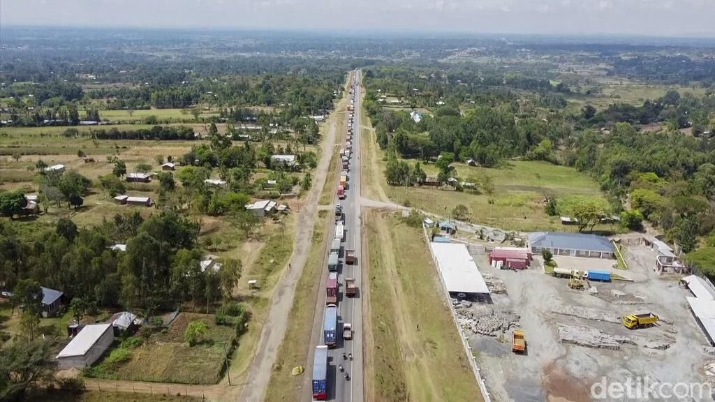 Biaya Tes Usap Sopir Truk Bikin Uganda Alami Kelangkaan BBM Biaya Tes Usap Sopir Truk Bikin Uganda Alami Kelangkaan BBM