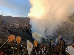 Asal-usul Suku Tengger hingga Legenda Roro Anteng-Joko Seger Asal-usul Suku Tengger hingga Legenda Roro Anteng-Joko Seger