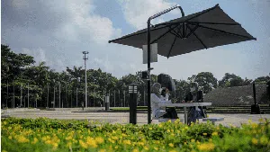 Go Green Nih! Fasilitas Publik Mulai Gunakan Panel Surya