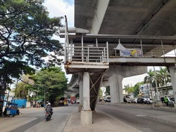 Warga Bertanya: JPO Tipar Cakung Akan Diperbaiki atau Dibongkar?