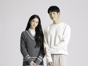 2 Episode Terakhir Snowdrop Ditayangkan di Hari yang Sama 2 Episode Terakhir Snowdrop Ditayangkan di Hari yang Sama