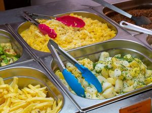 Sekolah Ini Diprotes karena Terlalu Sering Sajikan Kentang di Kantinnya