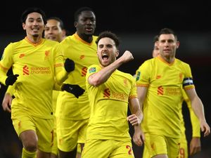 Liverpool Tantang Chelsea di Final Piala Liga Inggris