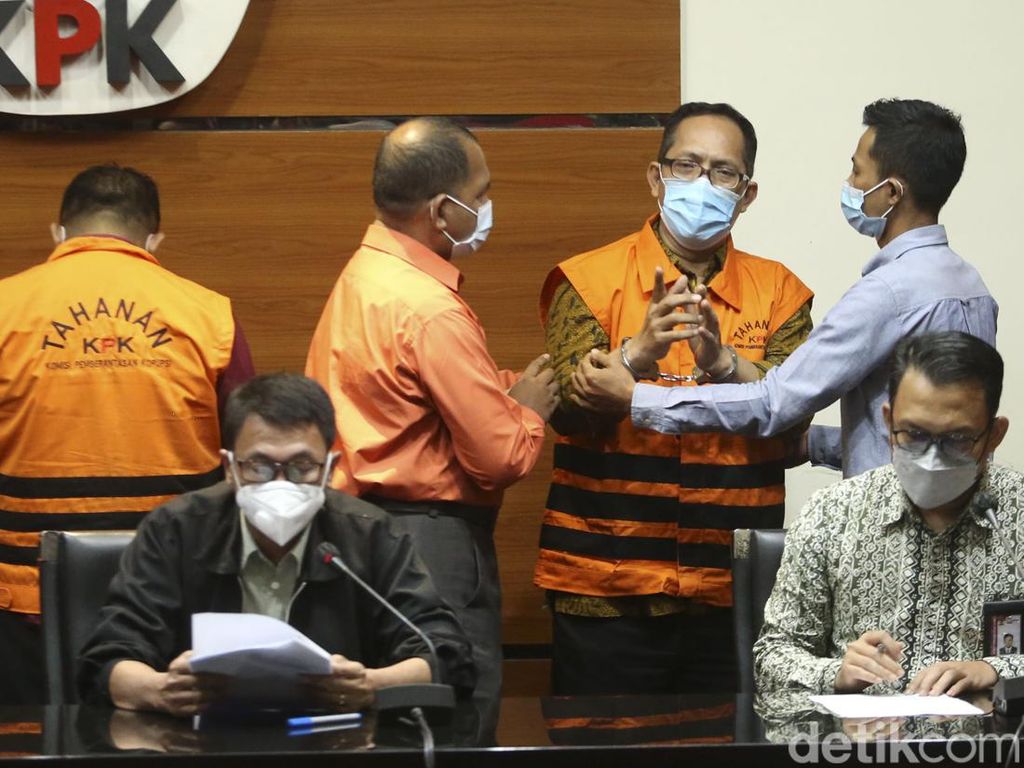 KPK Cecar Waka PN Surabaya soal Penunjukan Hakim Perkara Berujung Dugaan Suap