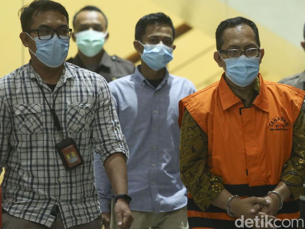 Ironi Hakim PN Surabaya Terjaring OTT KPK Usai 2 Pekan Deklarasi Anti Korupsi Ironi Hakim PN Surabaya Terjaring OTT KPK Usai 2 Pekan Deklarasi Anti Korupsi