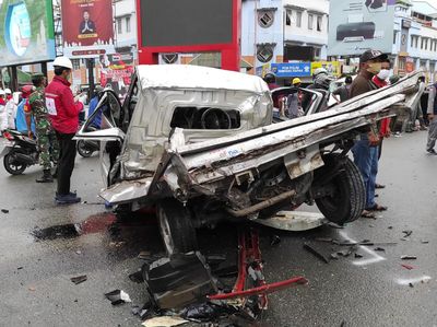 Bikin Merinding, Begini Kondisi Mobil Usai Kecelakaan Maut Balikpapan