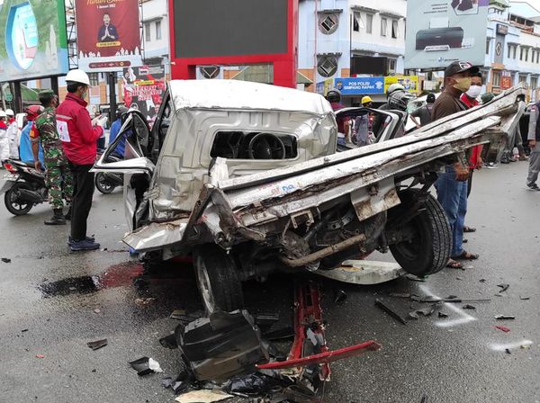 Bikin Merinding, Begini Kondisi Mobil Usai Kecelakaan Maut Balikpapan