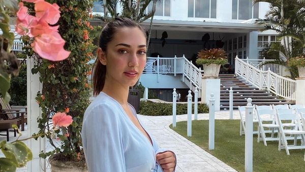 Foto: Pesona Nicole, Asmara Baru Chicharito Usai Masa-masa Kelabu