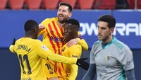 Dengan usia yang kini masih 24 tahun, Dembele pun pernah jadi tumpuan lini depan Blaugrana. Foto: Getty Images/Juan Manuel Serrano Arce