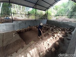 Nyitus, Bersih-bersih Situs Ala Balai Konservasi Borobudur