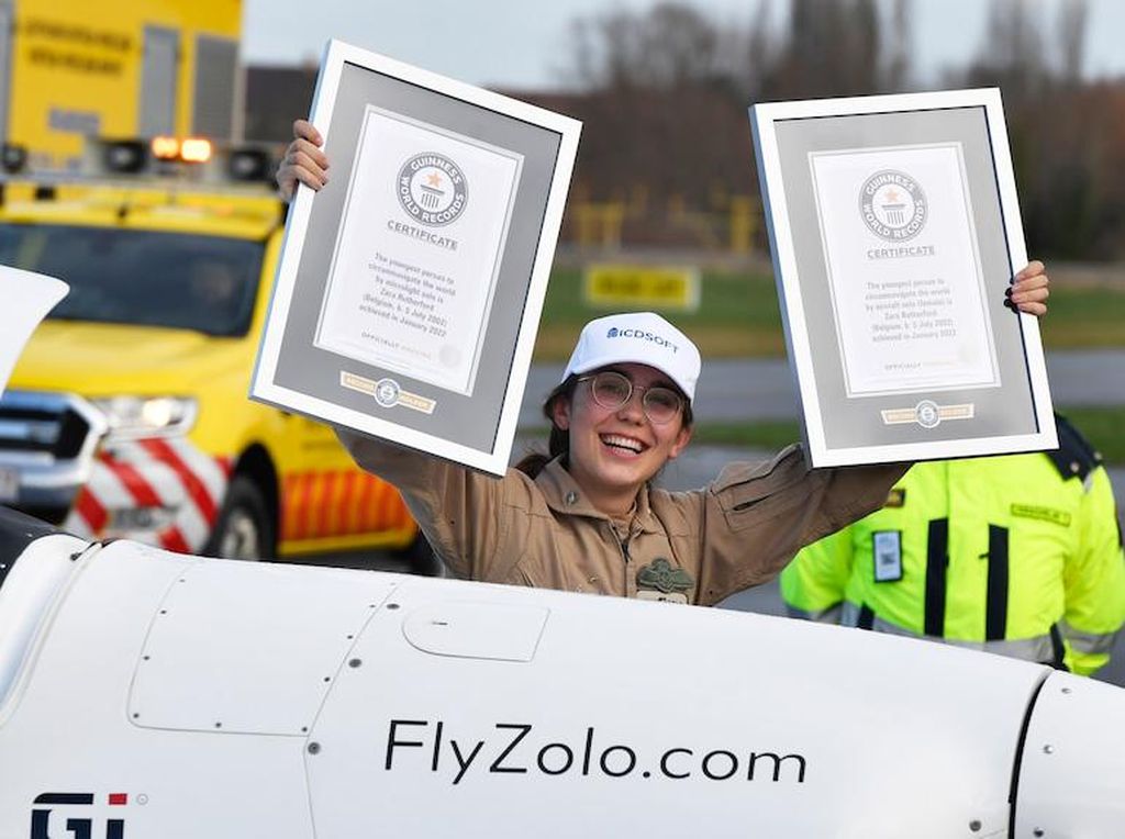 Petualangan Pilot Perempuan Termuda Terbang Keliling Dunia Sendirian, Pernah Mendarat di RI