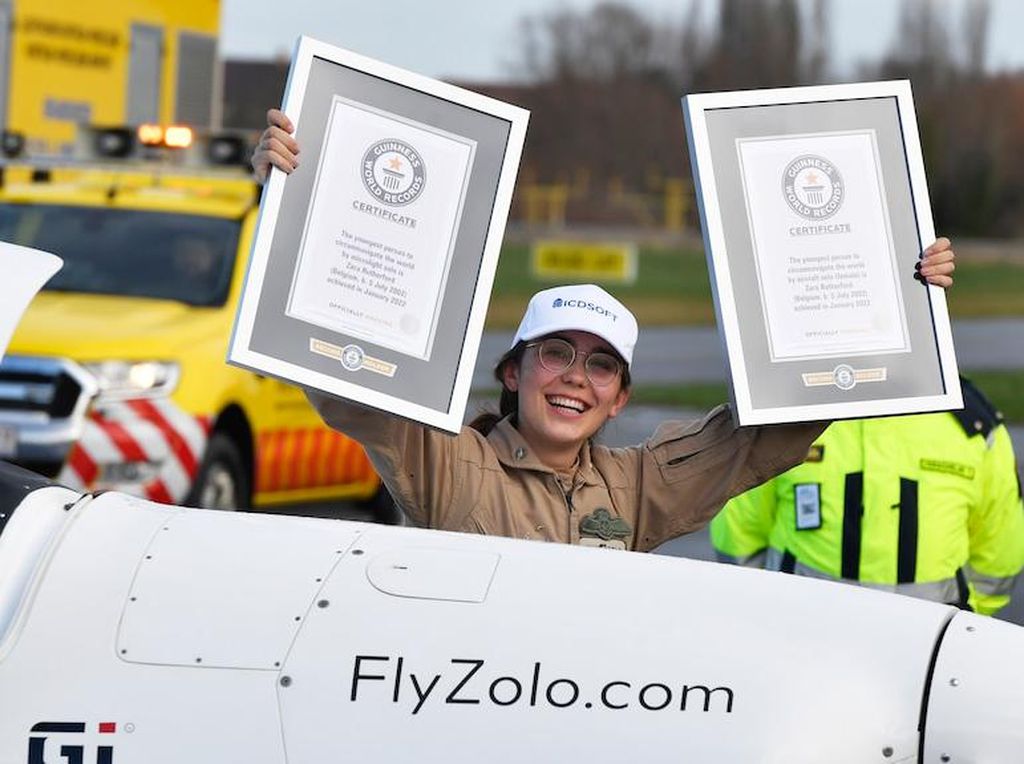 Petualangan Pilot Perempuan Termuda Terbang Keliling Dunia Sendirian, Pernah Mendarat di RI Petualangan Pilot Perempuan Termuda Terbang Keliling Dunia Sendirian, Pernah Mendarat di RI