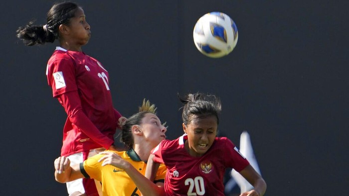 Australia's Mary Fowler kicks the ball during the AFC Women's Asian Cup 2022 match between Australia and Indonesia in Mumbai, India, Friday, Jan. 21, 2022. (AP Photo/Rajanish Kakade)