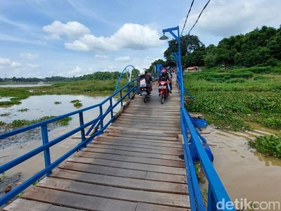 Sempat Patah, Jembatan Cihampelas Kembali Dibuka
