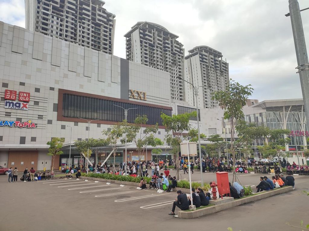 Cerita Pengunjung AEON Mall Sentul City Saat Kebakaran: Mati Lampu Semua