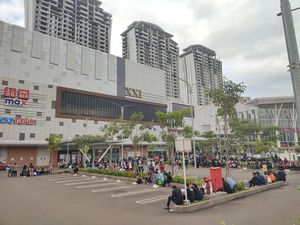 Cerita Pengunjung AEON Mall Sentul City Saat Kebakaran: Mati Lampu Semua Cerita Pengunjung AEON Mall Sentul City Saat Kebakaran: Mati Lampu Semua