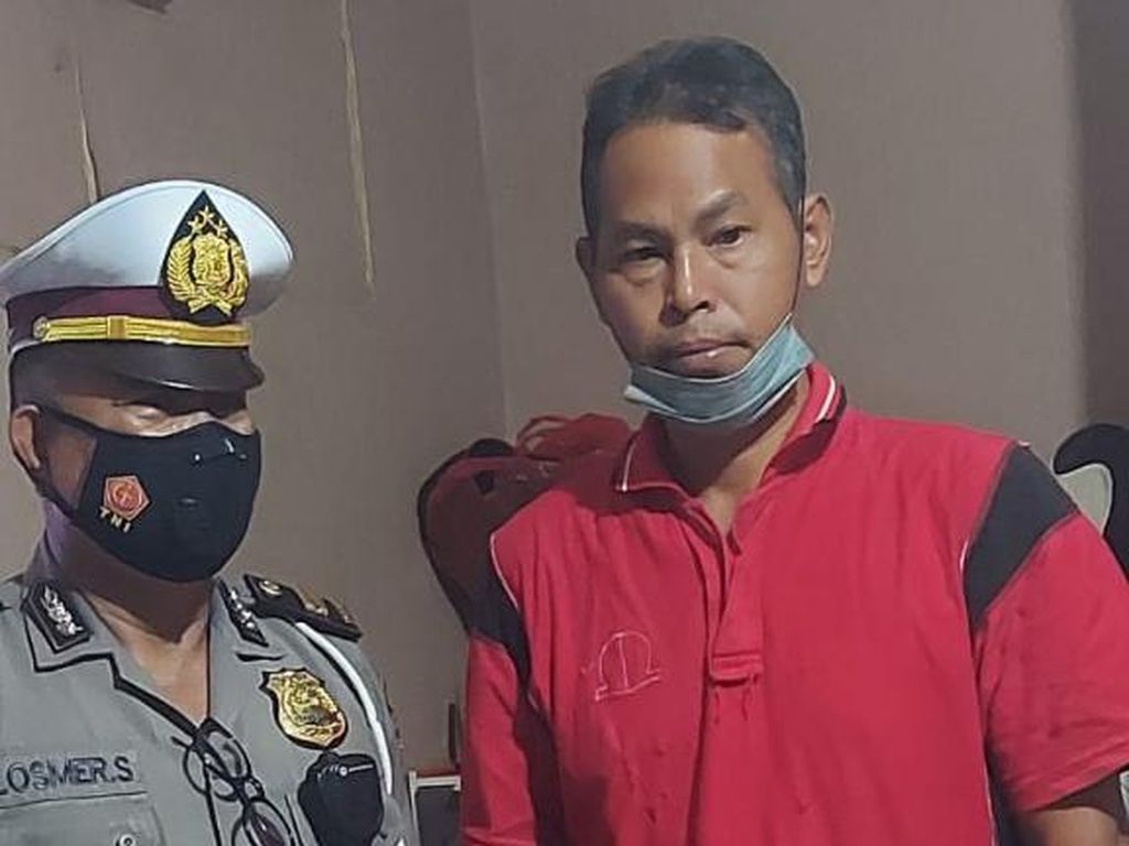 Tampang Sopir Truk Tronton Tersangka Kecelakaan Simpang Rapak Balikpapan Tampang Sopir Truk Tronton Tersangka Kecelakaan Simpang Rapak Balikpapan