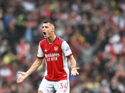 Granit Xhaka Komentari Transfer Arsenal