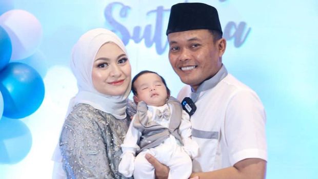 Akikah anak Sule dan Nathalie Holscher