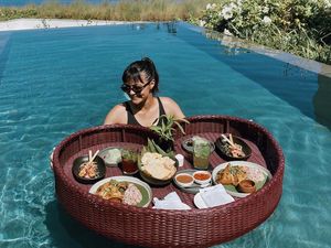 Momen Kulineran Seru Amanda Rawles Pemeran Dear Nathan: Thank You Salma Momen Kulineran Seru Amanda Rawles Pemeran Dear Nathan: Thank You Salma