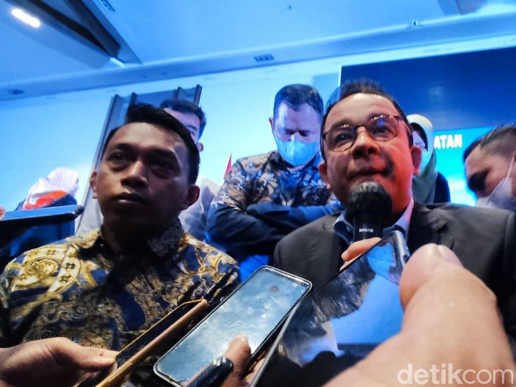 Anies Didampingi Jajaran Petinggi NasDem Sulsel Saat Hadiri Acara di Makassar