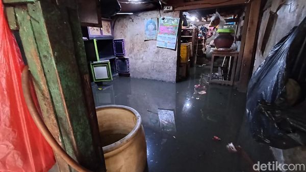 Potret Banjir Genangi Tegal Alur Jakbar sudah 5 Hari