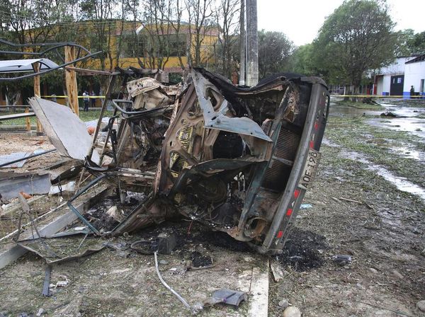 Bom Mobil Guncang Kolombia