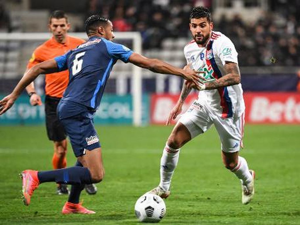 Lyon Tolak Pulangkan Emerson Palmieri ke Chelsea Lyon Tolak Pulangkan Emerson Palmieri ke Chelsea
