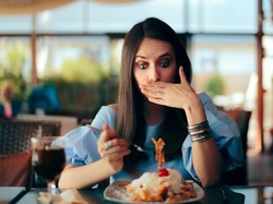 Terpaksa Tidur Lagi Usai Sahur, Tapi Takut Kena GERD? Catat Saran Dokter Pencernaan