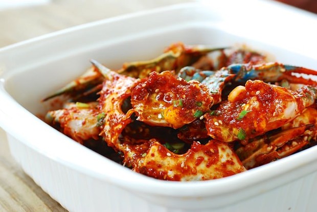 Yangnyeom gejang merupakan alternatif bagi orang yang tidak menyukai ganjang gejang, kepiting marinasi ini rasanya manis dan pedas