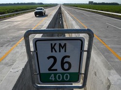 Masih Bingung Baca Patok Kilometer di Jalan Tol? Nih Simak Caranya