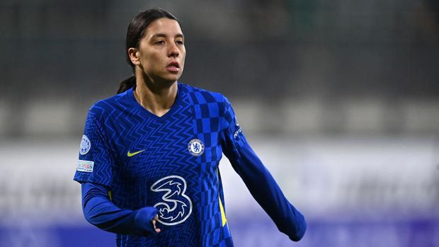 WOLFSBURG, GERMANY - DECEMBER 16: Sam Kerr of Chelsea looks on during the UEFA Women's Champions League group A match between VfL Wolfsburg and Chelsea FC Women at AOK-Stadion on December 16, 2021 in Wolfsburg, Germany. (Photo by Stuart Franklin/Getty Images)
