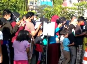 Warga Berkerumun Masuk Alun-alun Kota Depok, Walkot Idris: Kita Evaluasi