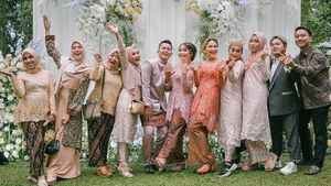 7 Foto Ayu Ting Ting di Lamaran Adiknya Syifa, Disebut Lebih Mencolok