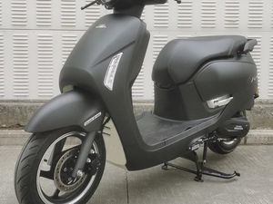 Inikah Calon Skutik Retro Baru Honda Penantang Yamaha Fazzio?