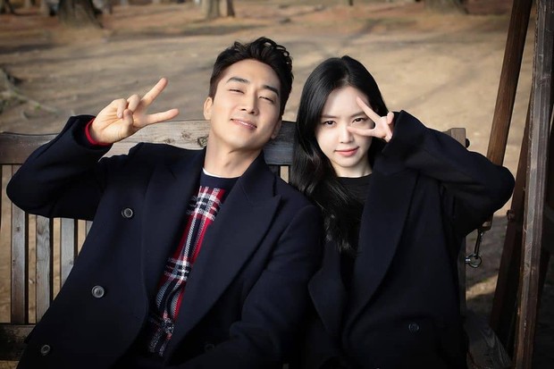 Dinner Mate/ Foto : instagram.com/momnda_