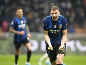 Inter Milan Vs Venezia: Dzeko Menangkan Nerazzurri